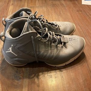 Jordan Fly Wade 2 size 9 gray
